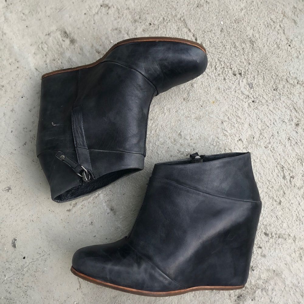 Ugg Carmine ankle boots